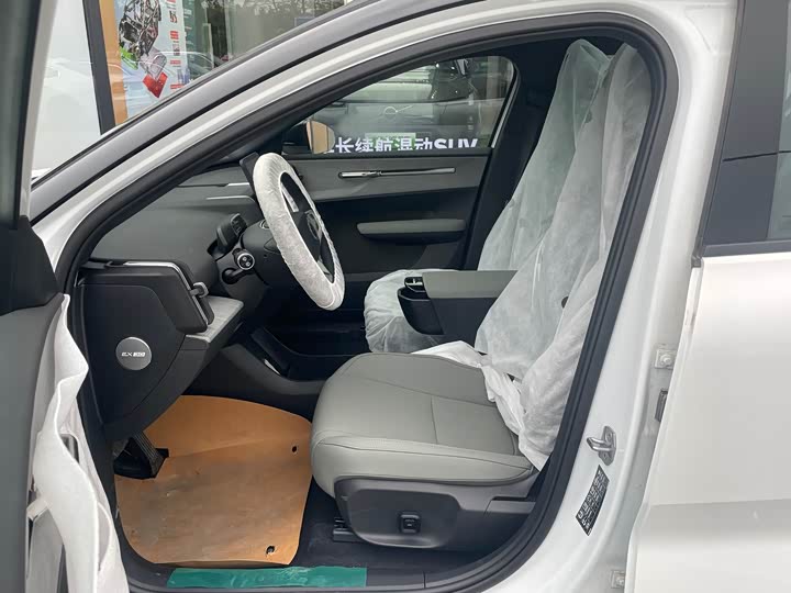 Volvo EX30 2025 2025款 后驱长续航版 Plus