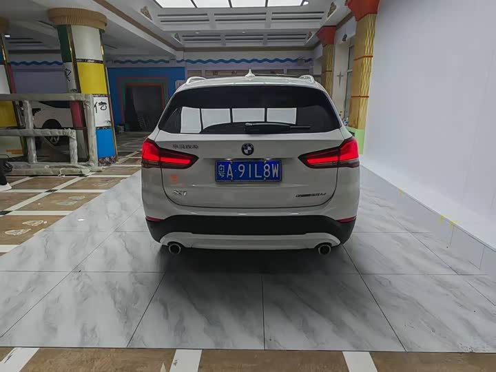 صورة 7 - BMW X1