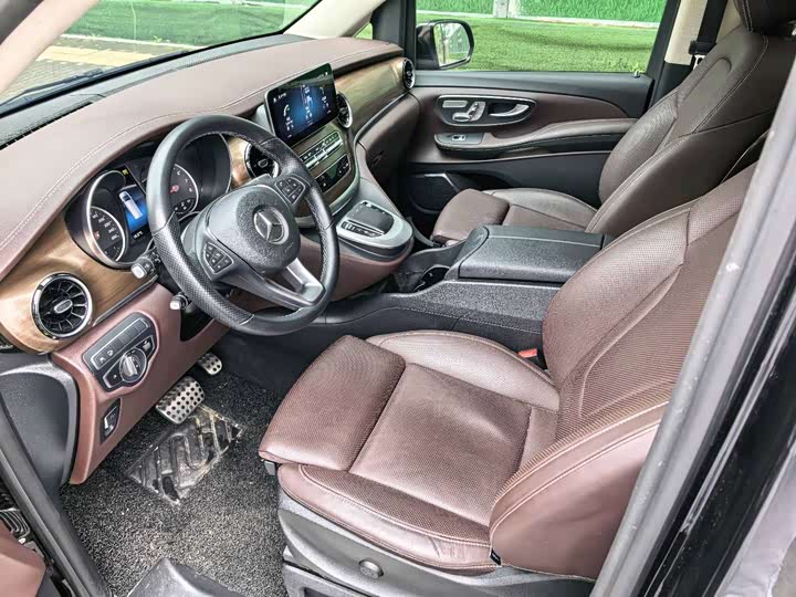 Mercedes-Benz V-Class 2022 2022款 V 260 L 长轴距豪华版
