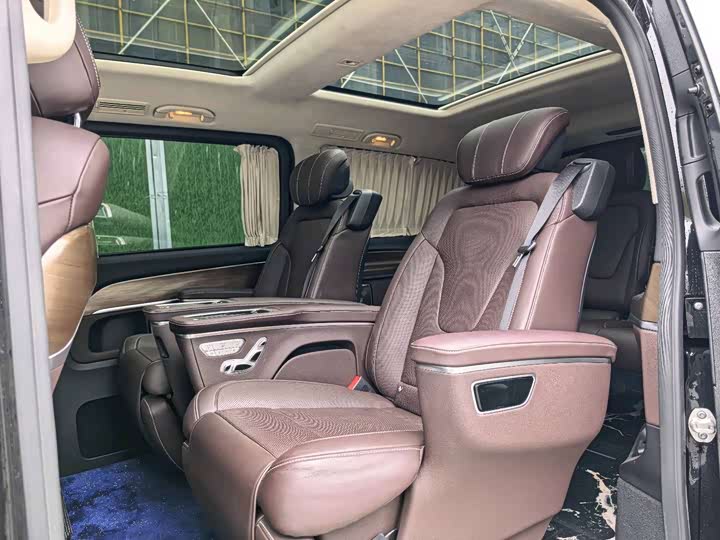 Mercedes-Benz V-Class 2022 2022款 V 260 L 长轴距豪华版