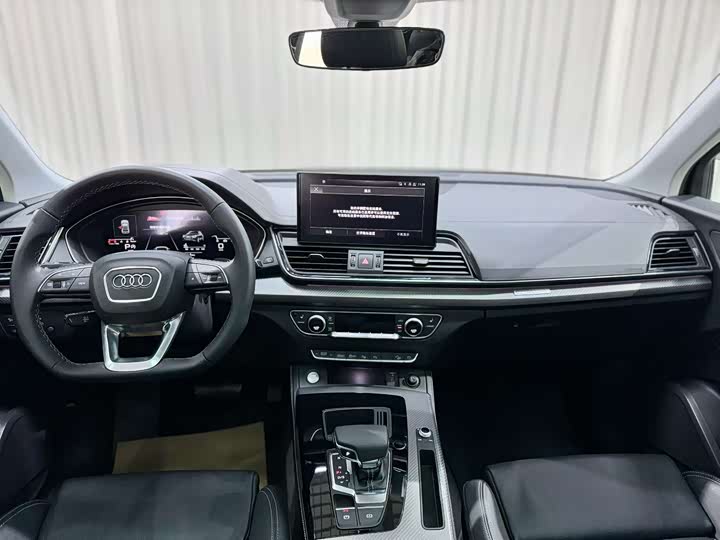 Фото 4 - Audi Q5L