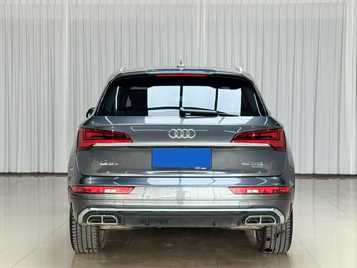 Фото 8 - Audi Q5L