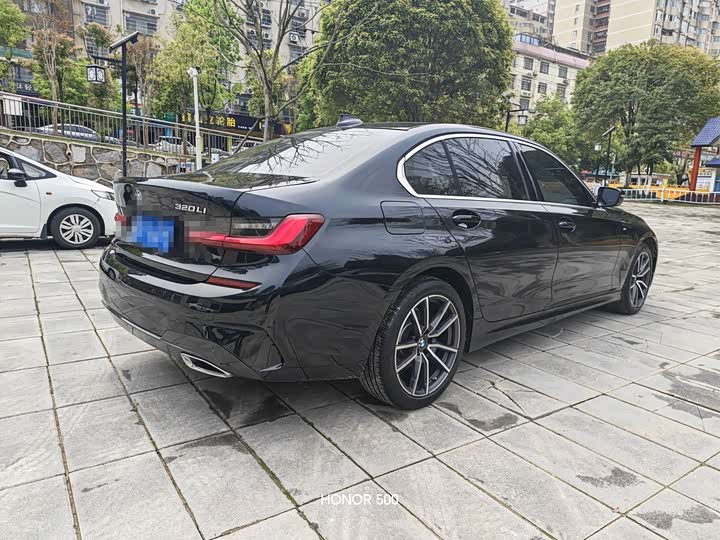 Zdjęcie 4 - BMW 3 Series