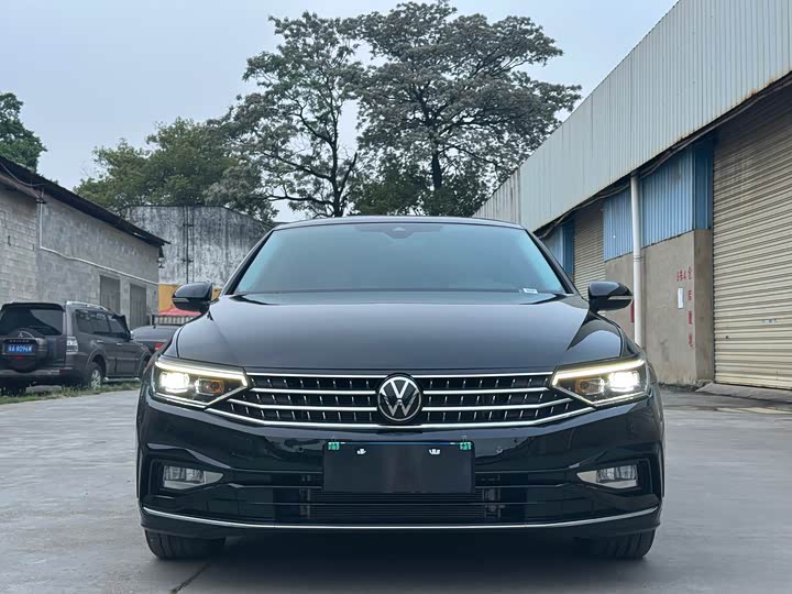 Фото 2 - Volkswagen Magotan