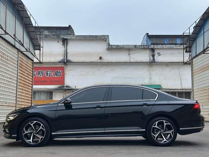 Фото 4 - Volkswagen Magotan