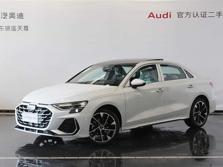 Audi A3 2026 2026款 A3L Limousine 35TFSI 飞驰尊享型