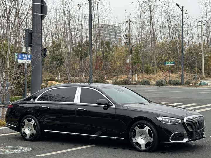 Фото 3 - Mercedes-Benz Maybach S-Class
