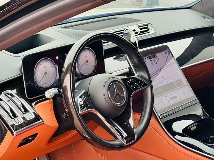 Фото 4 - Mercedes-Benz Maybach S-Class