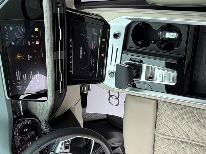 Zdjęcie 9 - Audi Q6