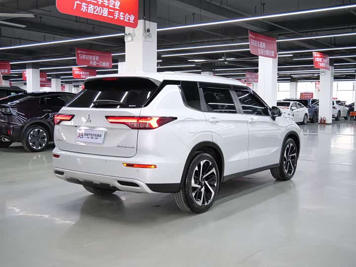 2023 Mitsubishi Outlander