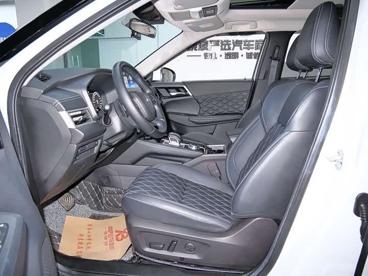 Mitsubishi Outlander 2023 2023款 1.5T CVT两驱尊耀版 7座