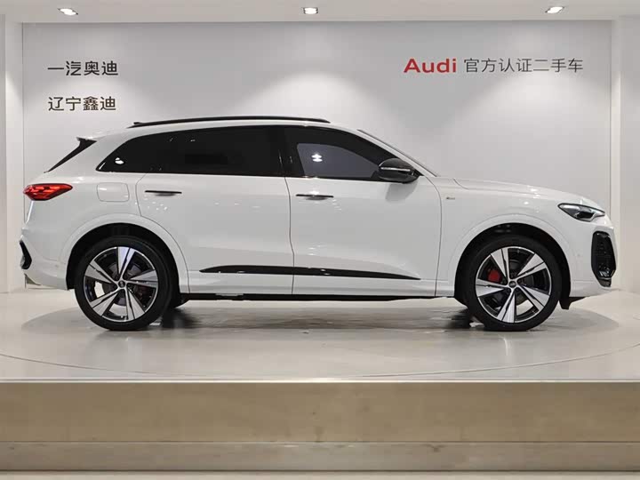 Audi Q5L 2026 2026款 2.0T 智混尊享型
