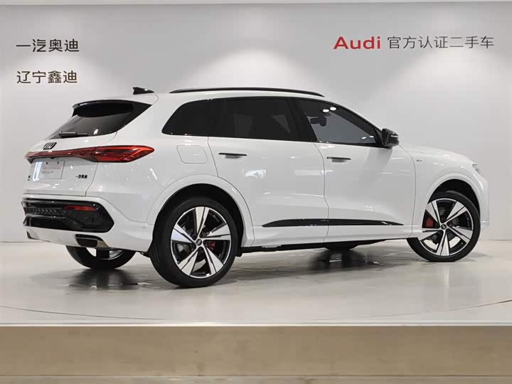 Audi Q5L 2026 2026款 2.0T 智混尊享型