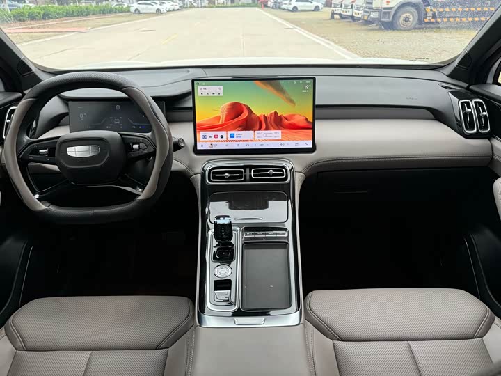 Geely Atlas L 2025 2025款 第四代 1.5TD DCT 启程