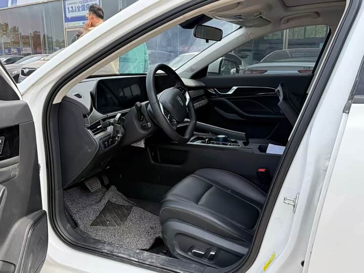 Bestune B70 2025 2025款 龙耀版 1.5T 舒享型