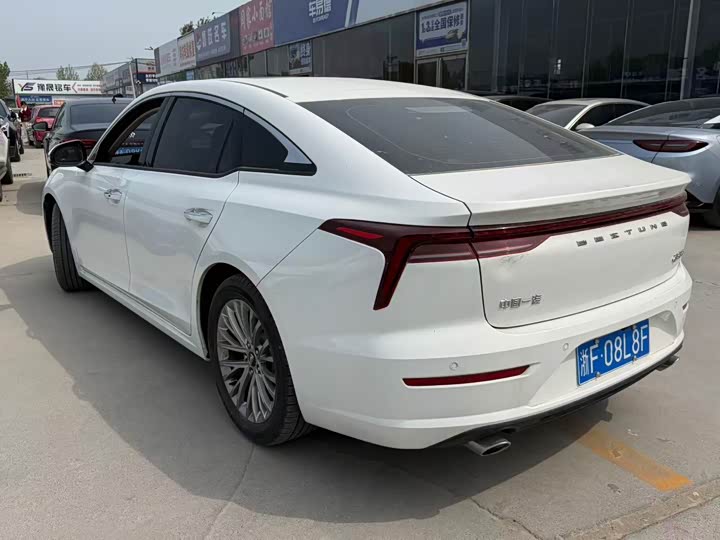 Bestune B70 2025 2025款 龙耀版 1.5T 舒享型