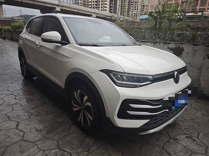Volkswagen Tharu 2025 2025款 新锐 1.5L 锐意版