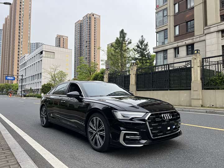 Фото 3 - Audi A6L
