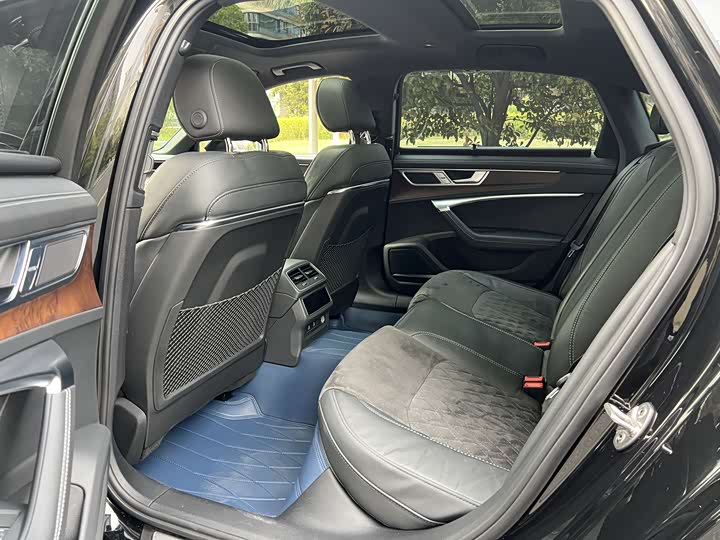 Фото 7 - Audi A6L