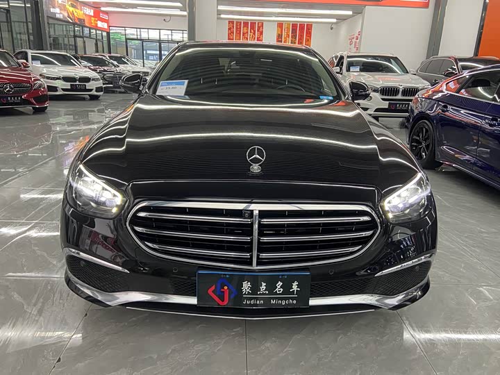 Фото 2 - Mercedes-Benz E-Class