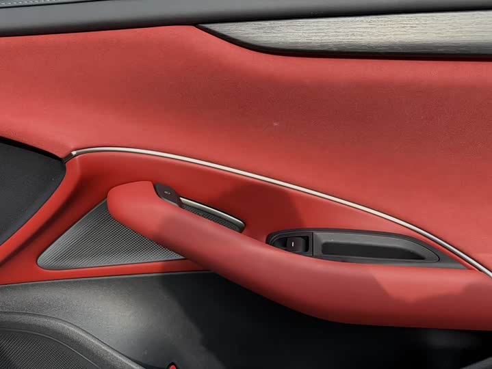 Фото 5 - Xiaomi SU7