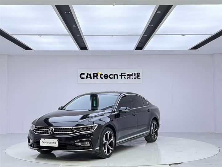 Фото 1 - Volkswagen Magotan
