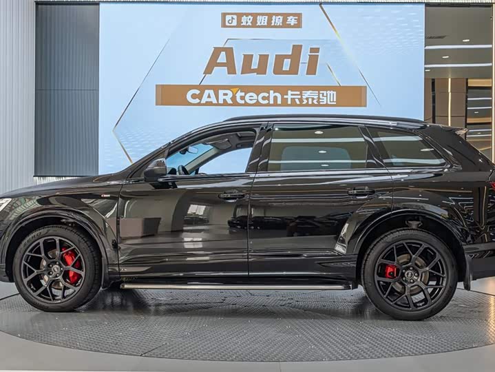 Audi Q7 2025 2025款 45 TFSI quattro S line黑武士型