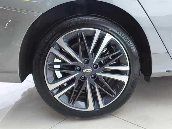 Zdjęcie 4 - Chery Arrizo 8