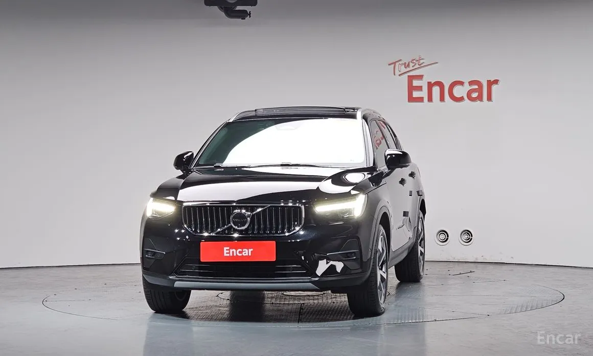 Фото 3 - Volvo XC40