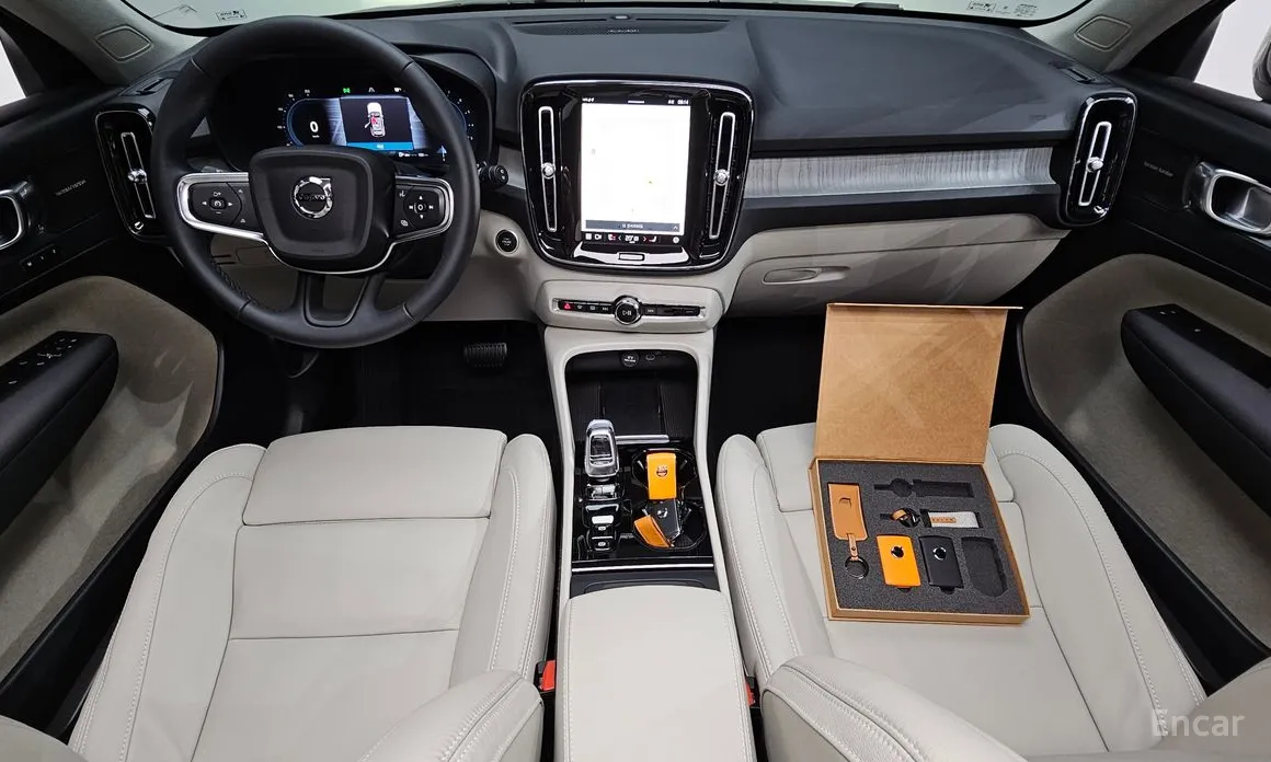 Фото 7 - Volvo XC40