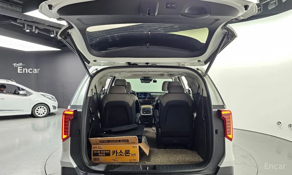 Kia Carnival 2023 Gasoline 9-Seater Signature