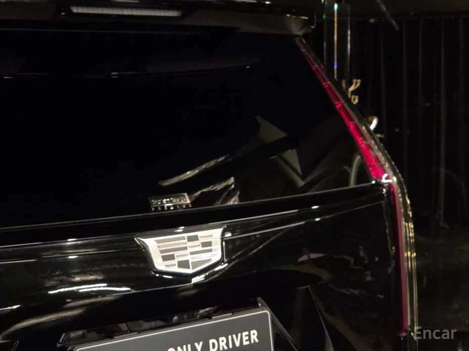 Cadillac Escalade 2021 6.2