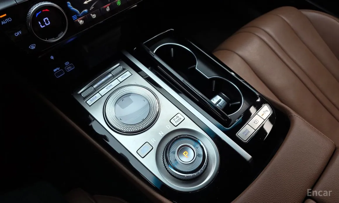 Фото 9 - Genesis G80
