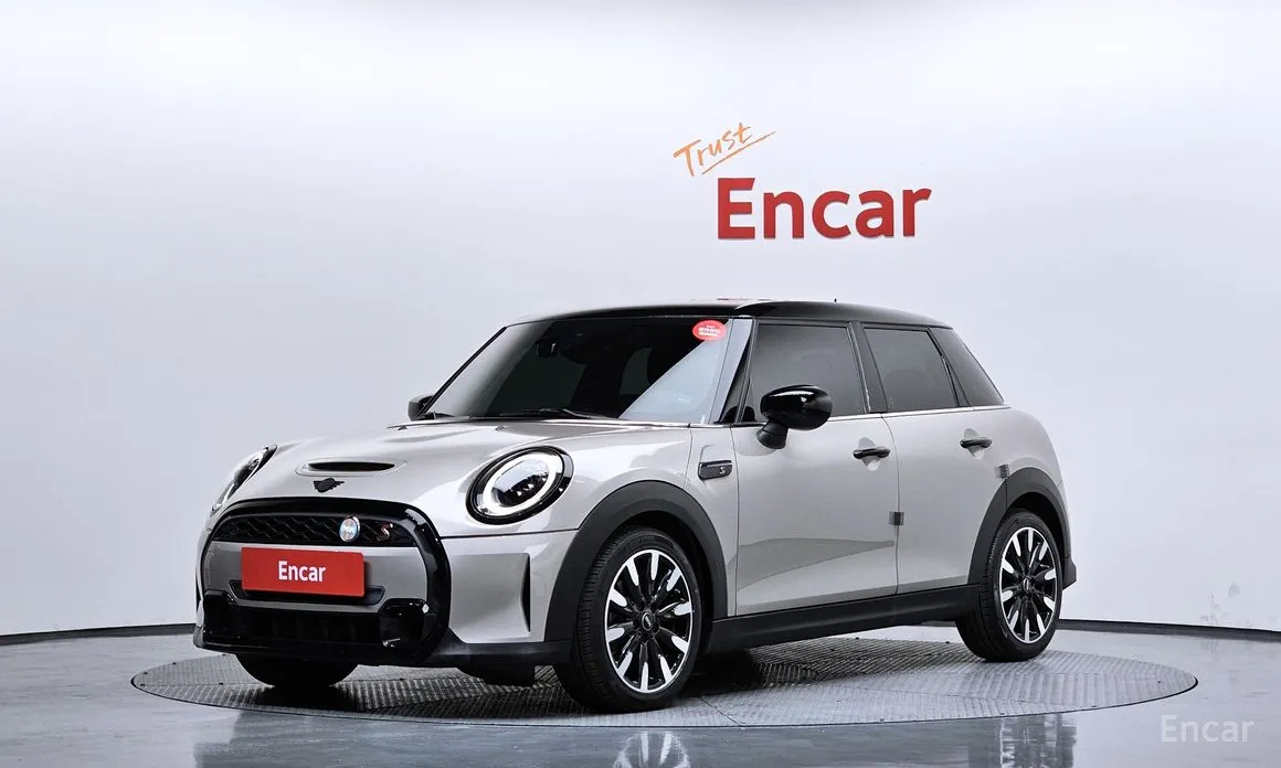 Фото 1 - Mini Cooper
