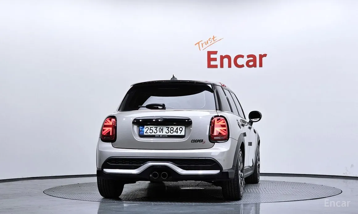 Фото 4 - Mini Cooper
