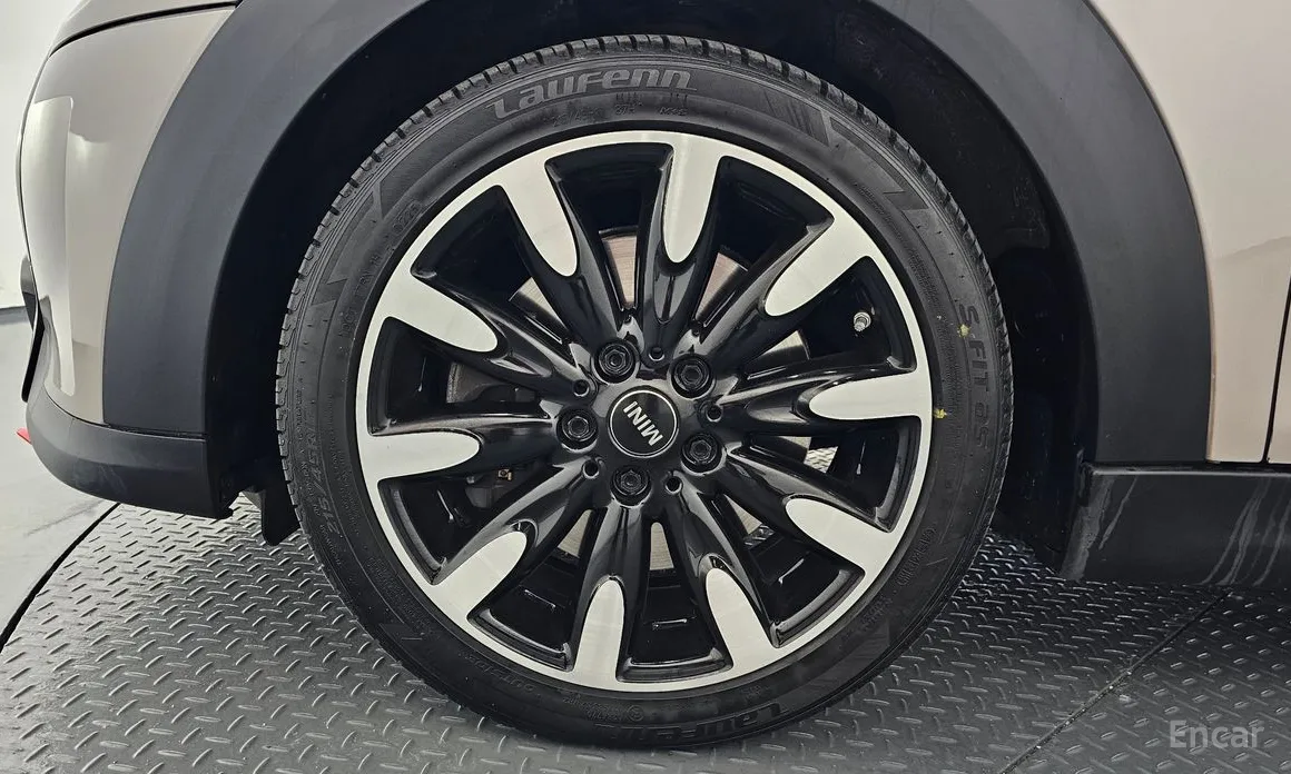 Фото 5 - Mini Cooper