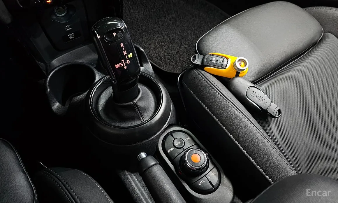 Фото 9 - Mini Cooper