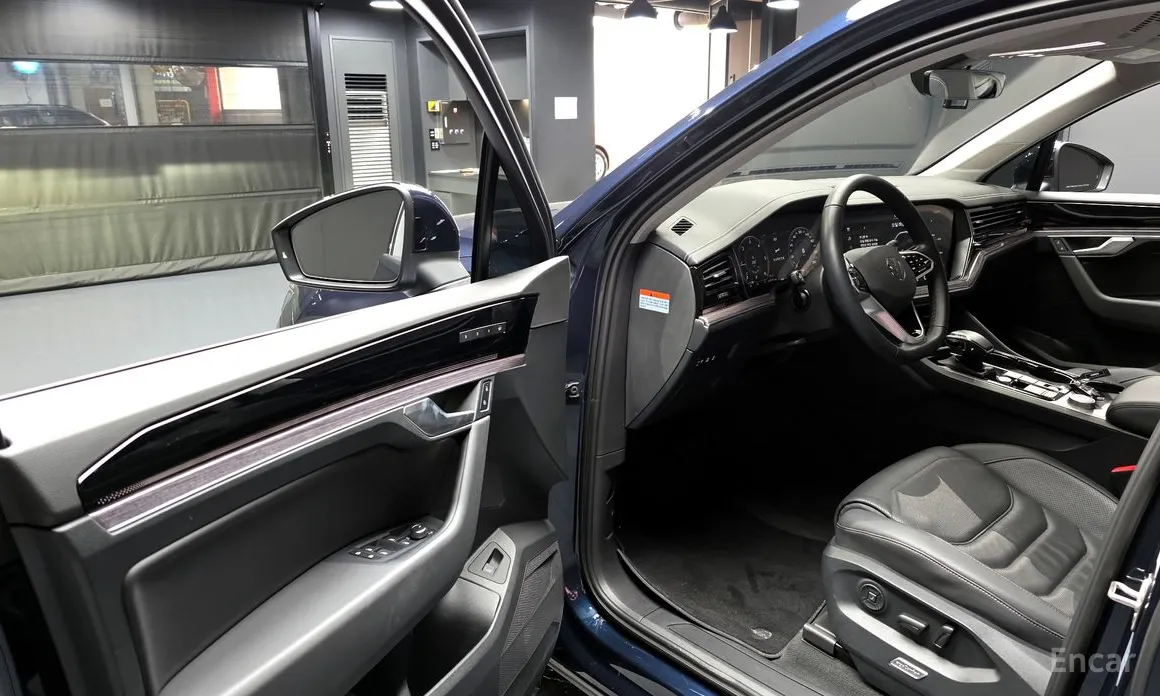 صورة 10 - Volkswagen Touareg