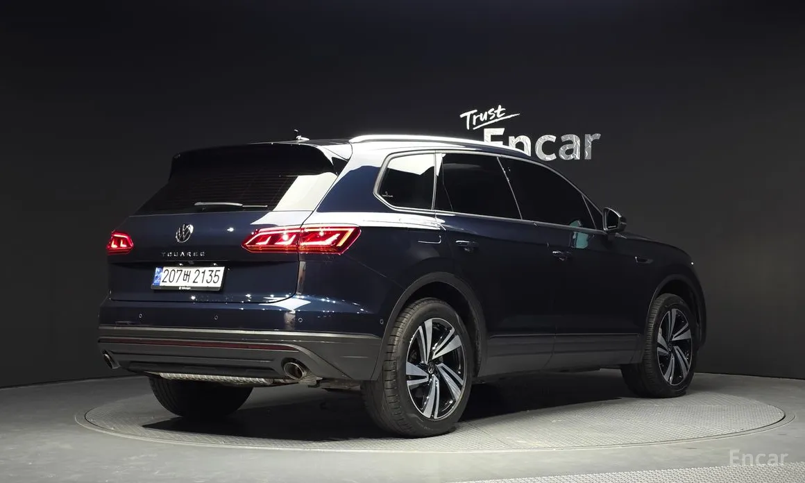 صورة 2 - Volkswagen Touareg