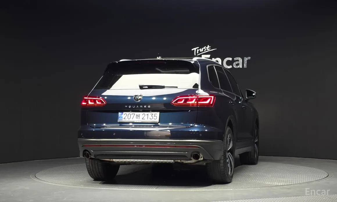 صورة 4 - Volkswagen Touareg