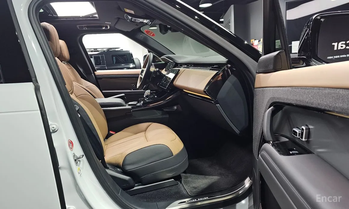 Land Rover Range Rover Sport 2022 P550E Dynamic HSE