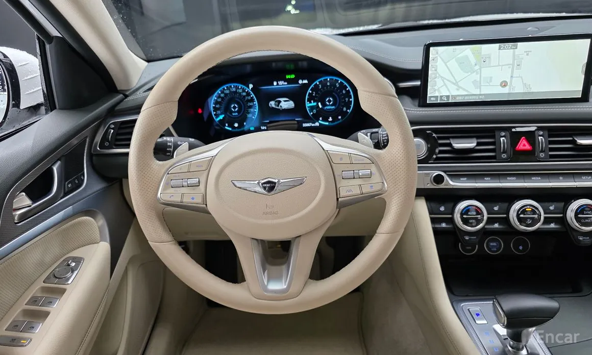 صورة 13 - Genesis G70