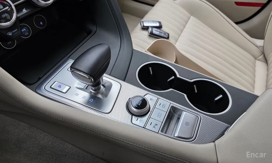 صورة 9 - Genesis G70