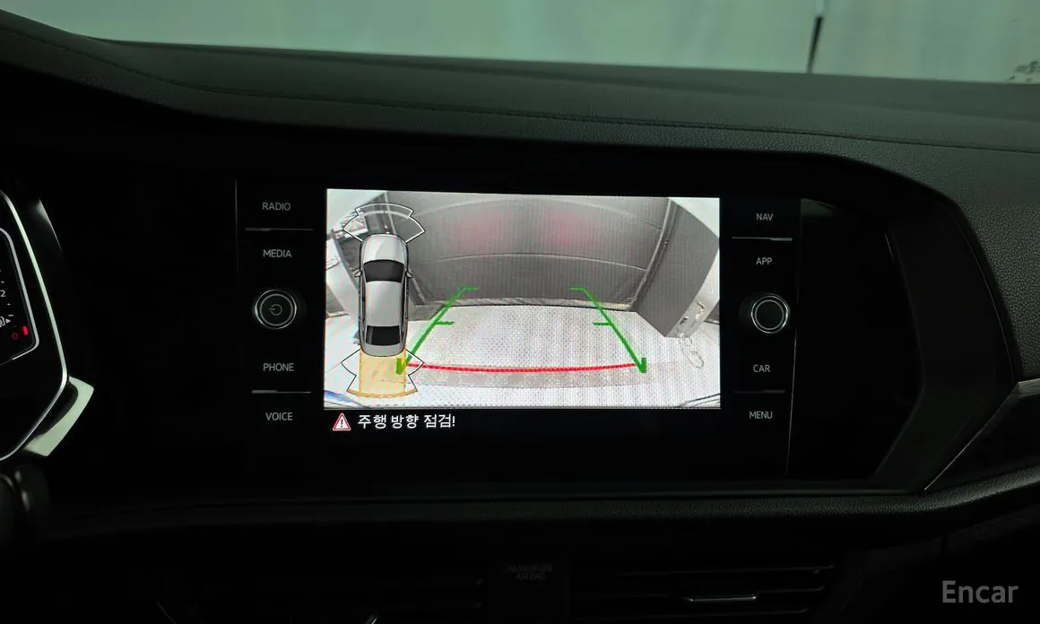 Photo 14 - Volkswagen Jetta