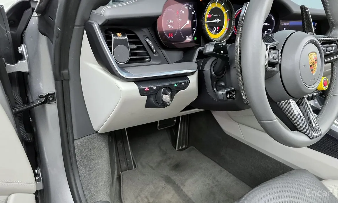 Porsche 911 2019 Turbo S Cabriolet