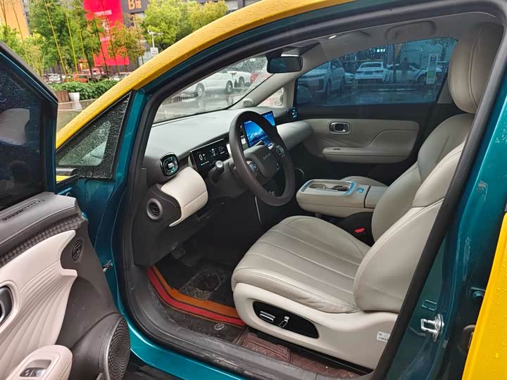 2025 GAC Aion UT