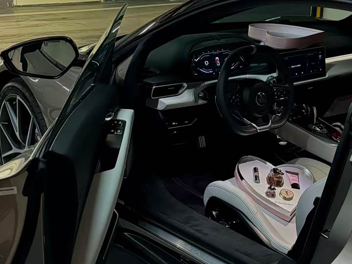 Lotus Emira 2021 2021款 2.0T DCT First Edition