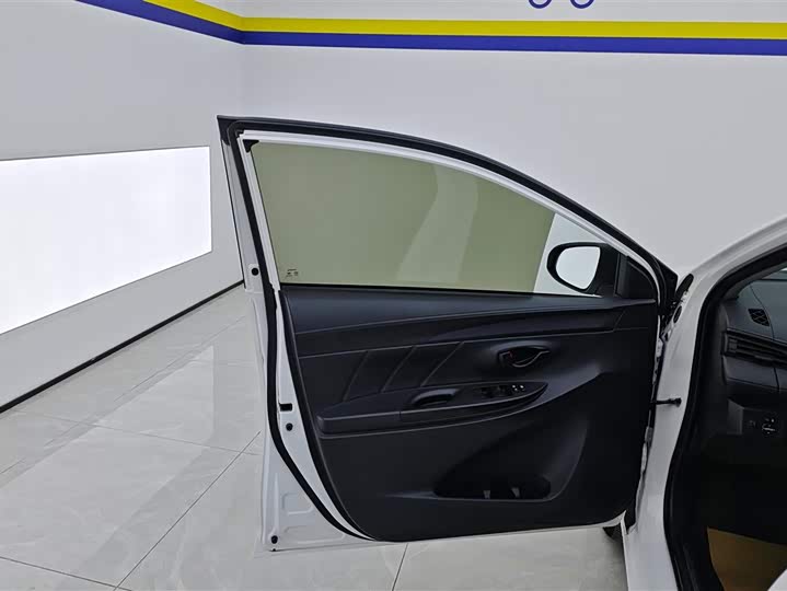 2022 Toyota Yaris L