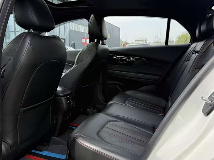 GAC Trumpchi Empow R 2021 2021款 270T DCT J15版