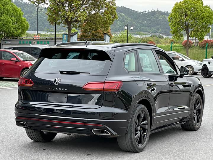 Volkswagen Touareg 2022 2022款 3.0TSI 锐享版 曜黑运动套装